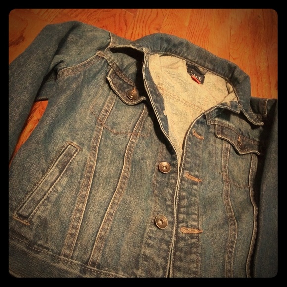 Childrens Place Boys jean Jacket size M7/8 - Picture 2 of 8